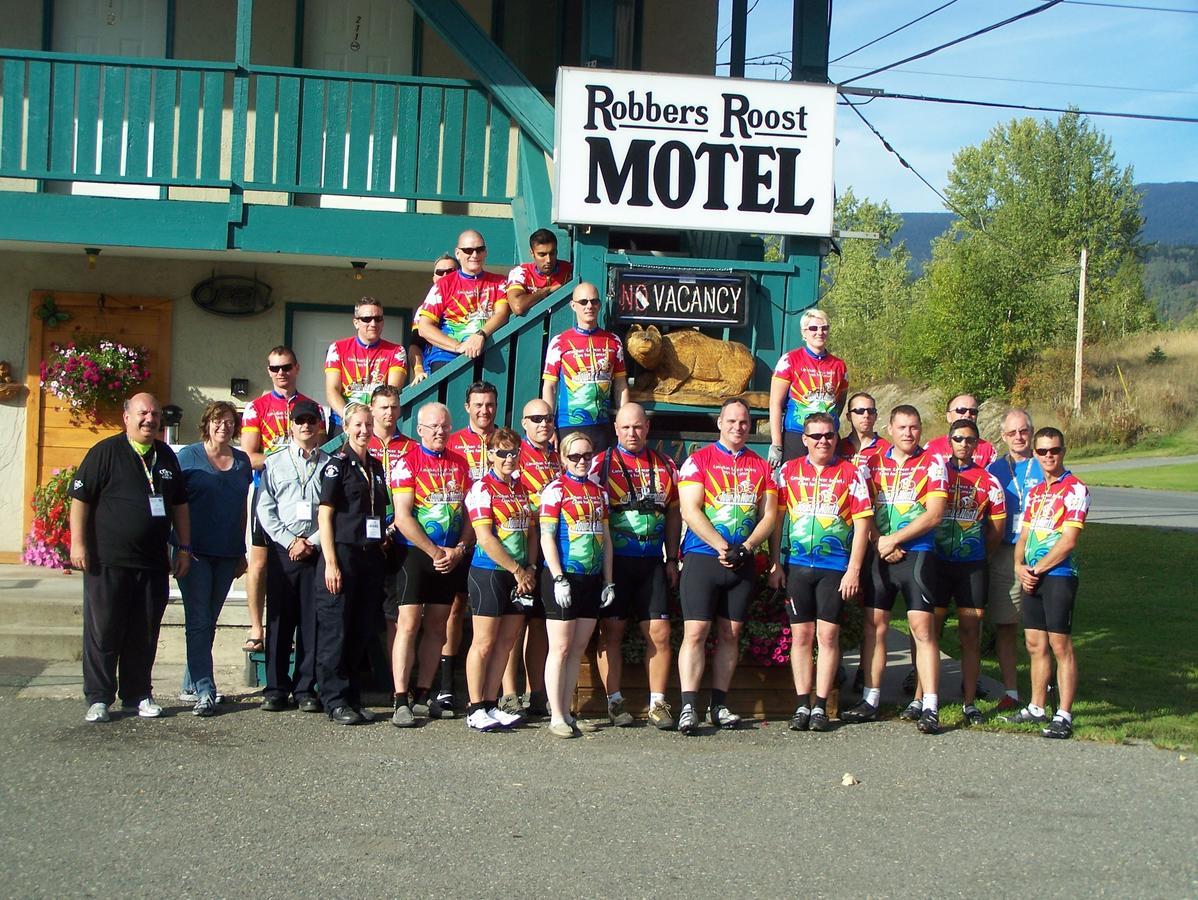 Robber'S Roost Motel New Hazelton エクステリア 写真