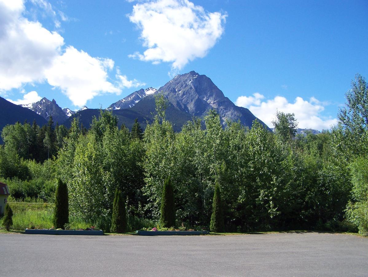Robber'S Roost Motel New Hazelton 部屋 写真