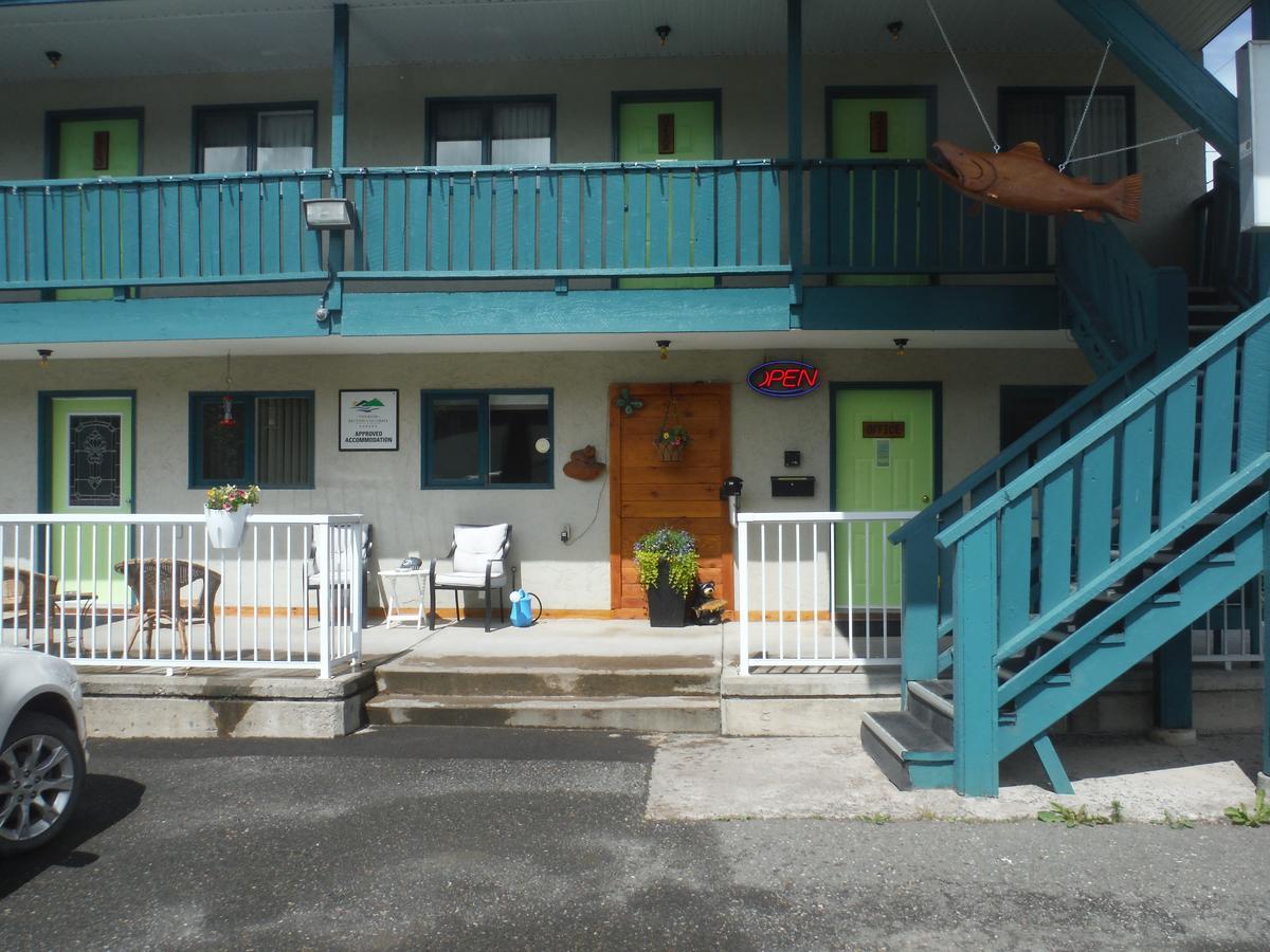 Robber'S Roost Motel New Hazelton エクステリア 写真