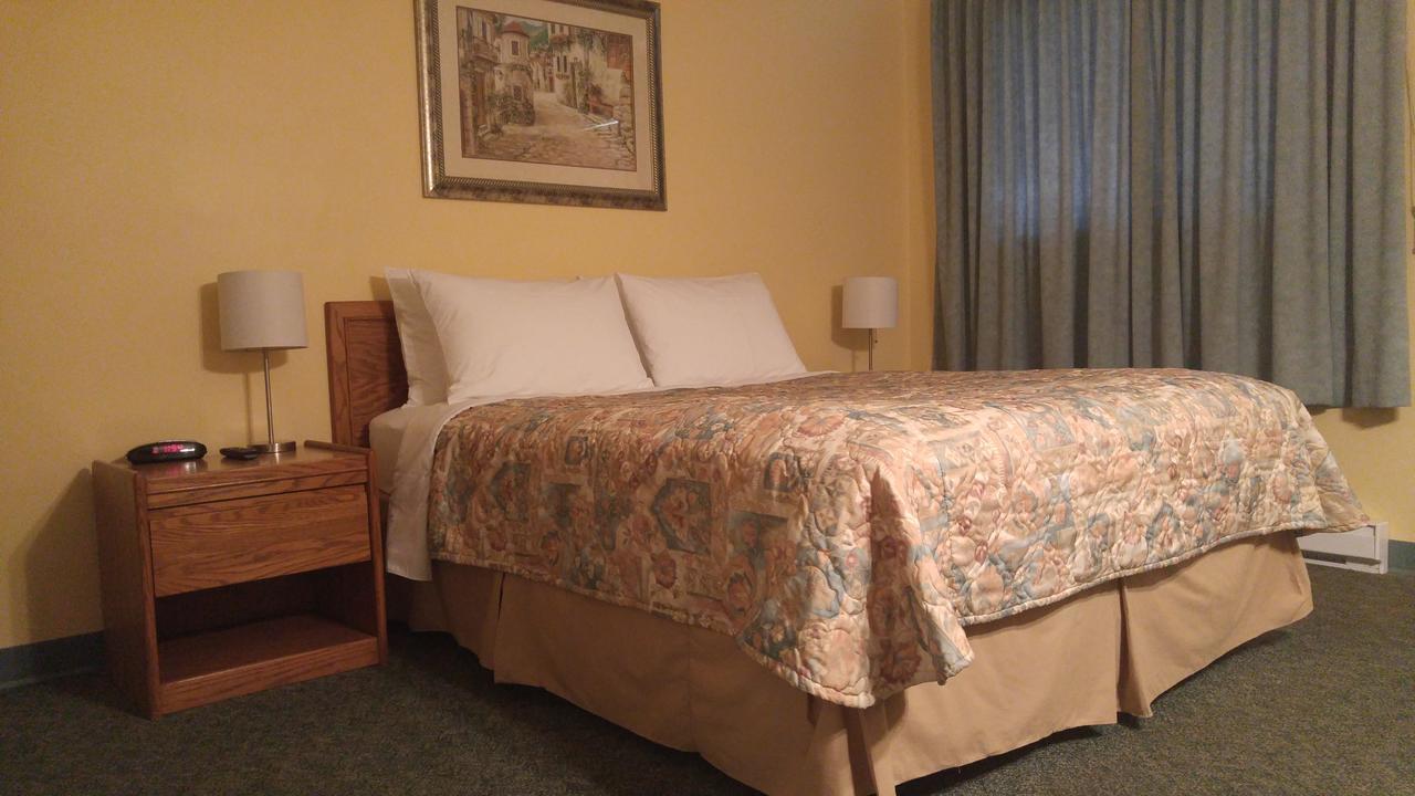 Robber'S Roost Motel New Hazelton エクステリア 写真