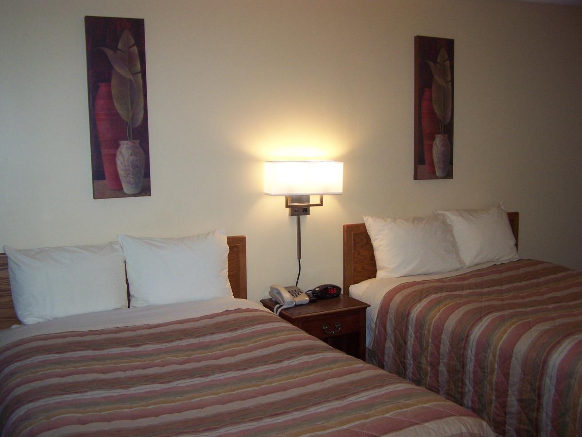 Robber'S Roost Motel New Hazelton エクステリア 写真